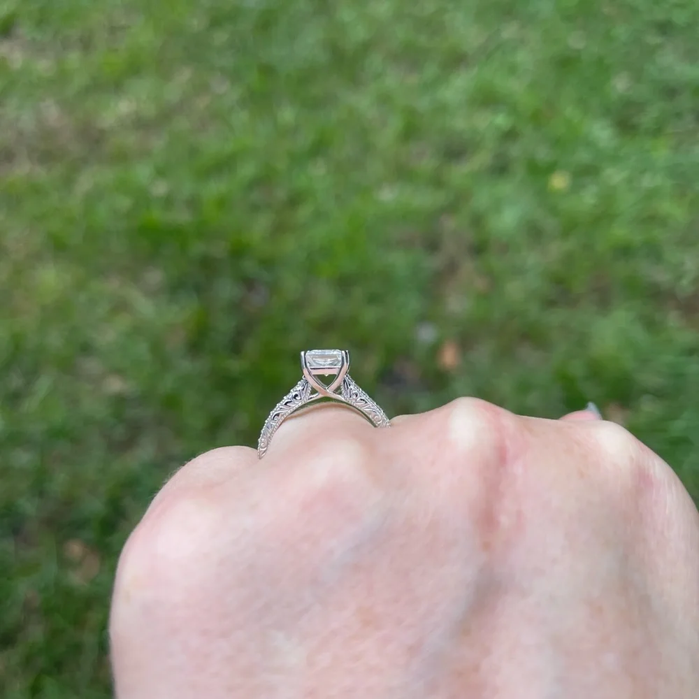 1.5 CT white gold Charles and Colvard Engagement ring - Picture 7 of 9